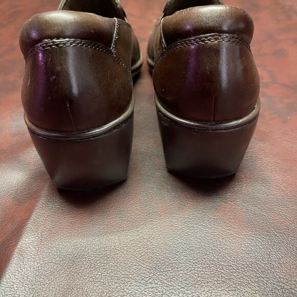 Clarks brown leather slip‎ on shoes, size 8 1/2 - Picture 6 of 9